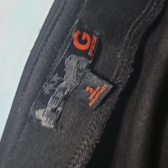 G By Guess Black Mini Skirt with Zipper Accents Size Small - Picture 2 of 4